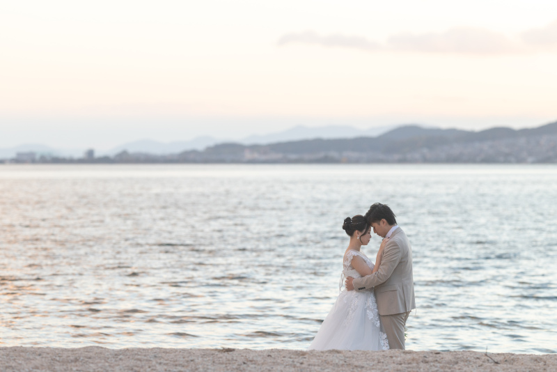 ★冬プラン第一弾★【琵琶湖ロケプラン】《洋装1点》300カット保証半日完結｜冬だからこその透明感。琵琶湖の一番美しい季節です。