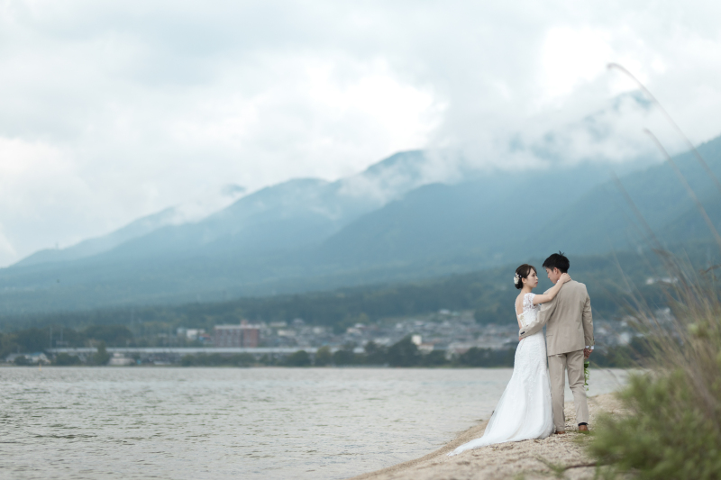 追加料金ナシ!【琵琶湖ロケーションプラン】《洋装1点》最短納品1週間★300カット保証|ハイシーズンもアップ料金なしでご案内★