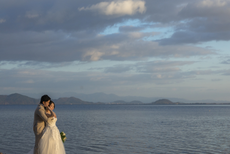 ★冬プラン第一弾★【琵琶湖ロケプラン】《洋装1点》300カット保証半日完結｜冬だからこその透明感。琵琶湖の一番美しい季節です。