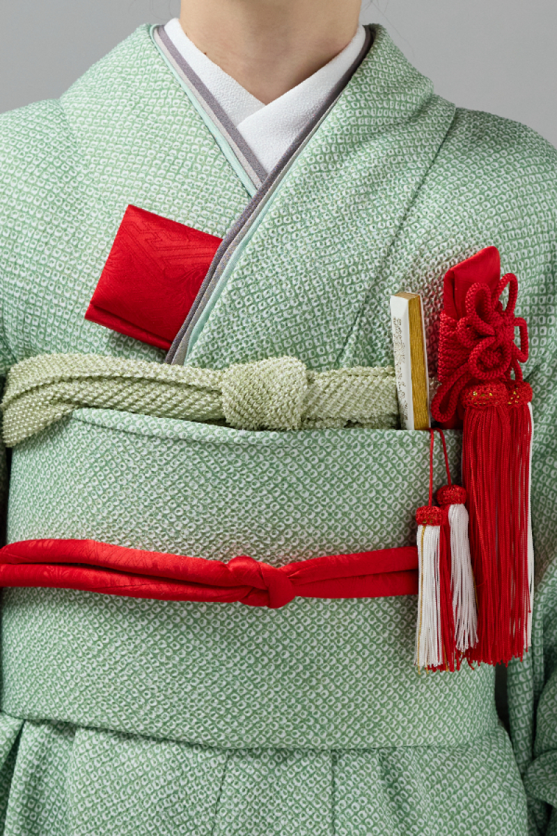 掛下コーディネート薄緑　重衿モカグレー2