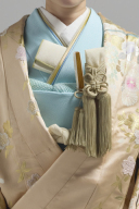 掛下コーディネート水色　重衿ベージュ金1