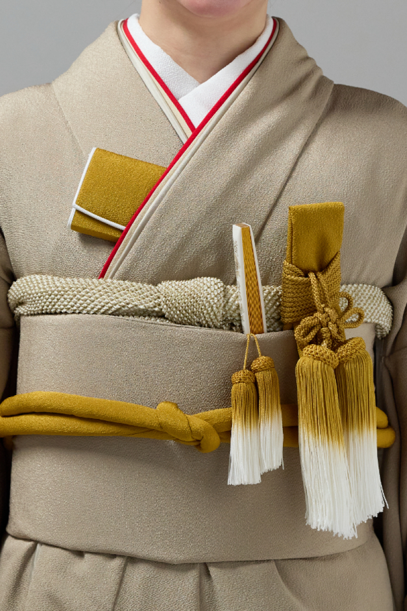 掛下コーディネート茶色　重衿赤ベージュ2