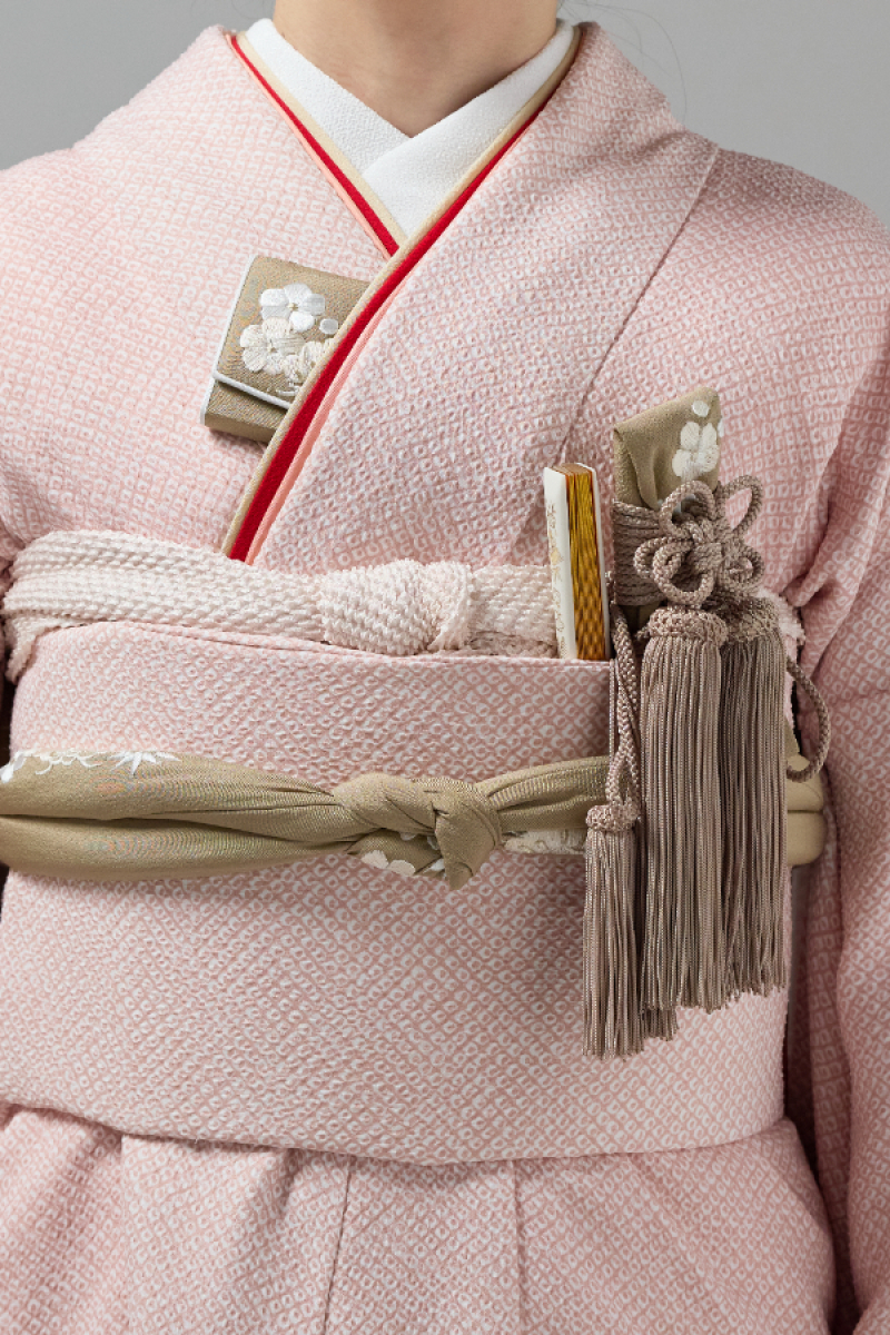 掛下コーディネート薄赤　重衿赤ベージュ2