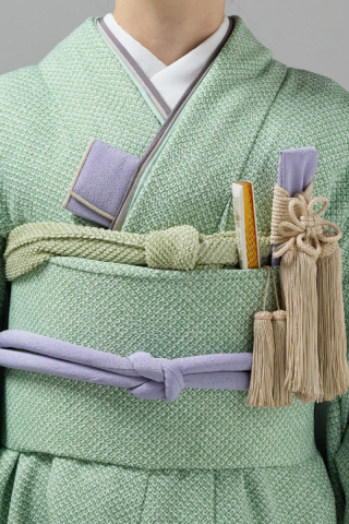 掛下コーディネート薄緑　重衿モカグレー2