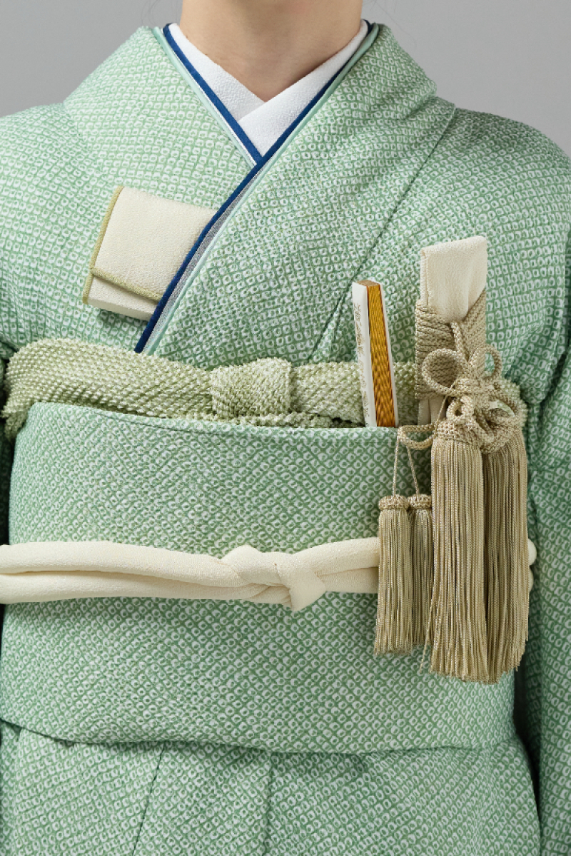 掛下コーディネート薄緑　重衿紺銀1