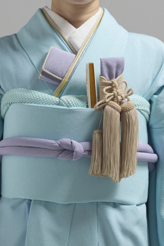 掛下コーディネート水色　重衿ベージュ金2