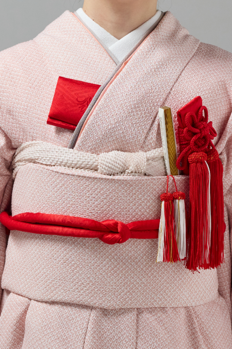 掛下コーディネート薄赤　重衿モカグレー1