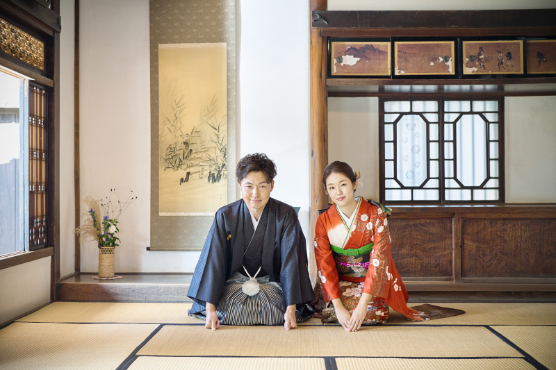 和室で正座ショット、ロケーション撮影で叶います