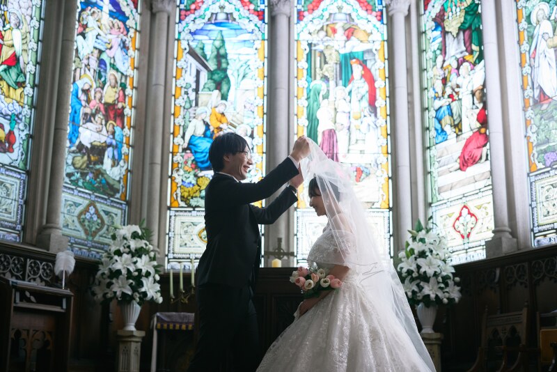 【挙式＋会食プラン】大聖堂挙式*家族写真*会食6名様*エンドロール*贈呈花束付き