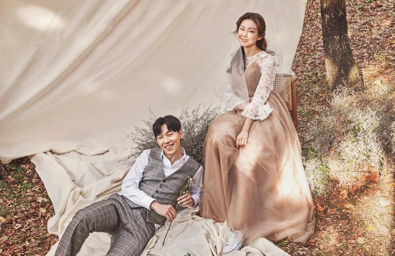 【26年1月末迄の撮影限定】韓国レタッチ付※洋装2点ヘアメイク/データ70カット＆アルバム10P・スタジオ･チャペル撮影付