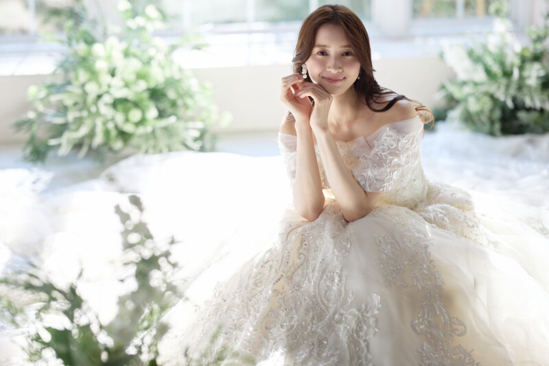 【26年1月末迄の撮影限定】スーペリアプラン※洋装2点ヘアメイク・データ130カット＆アルバム・スタジオ･チャペル撮影付き