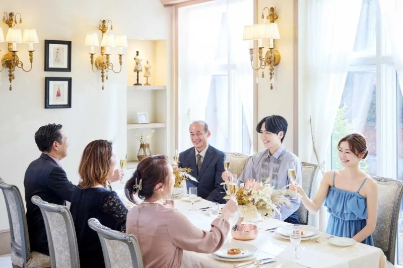 【フォトレイト限定 先着3組様まで】洋装1着撮影*家族写真*会食6名様*撮影データ付きプラン