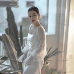 Mサイズフワ袖付き背中Vスレンダードレス