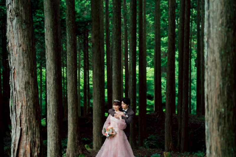 今回は森の中から撮影スタート♪