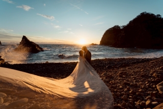 夕景の海で、永遠を誓う日