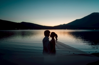 冬の湖に、ただふたり