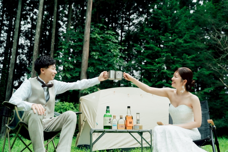 “好き”と一緒に写るウェディングフォト