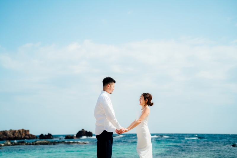 青空をバックに