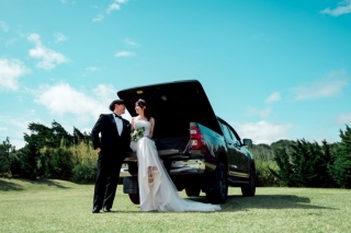 愛車と残すウェディングフォト