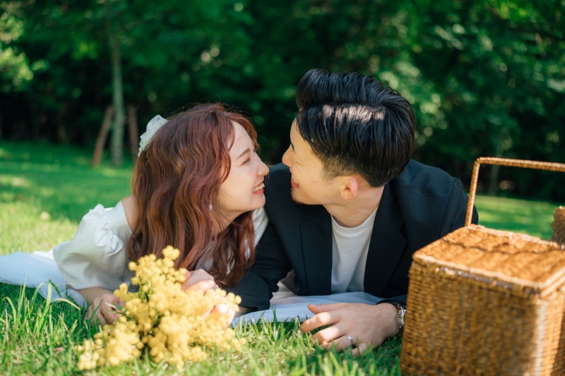 【ドレス付きお気軽プラン】お好きな場所で1スポット120分♢ヘアメイクアテンド付き/データ80カット