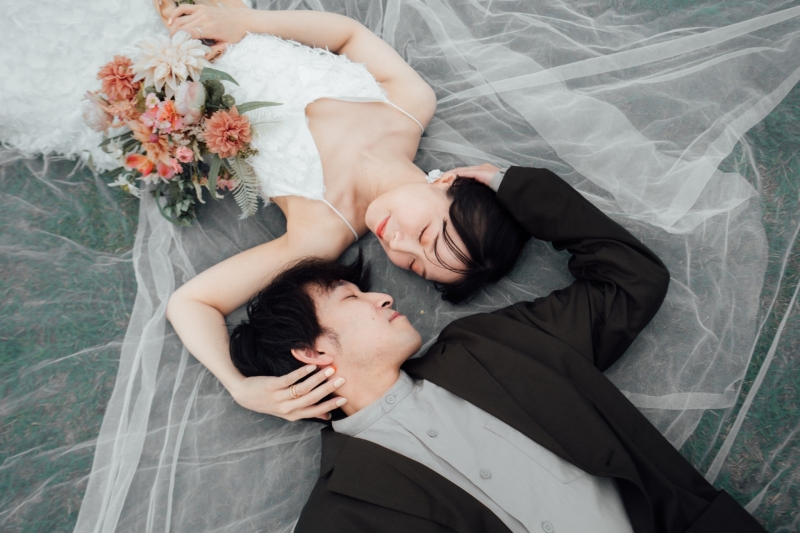 【ドレス付きお気軽プラン】お好きな場所で1スポット120分♢ヘアメイクアテンド付き/データ80カット