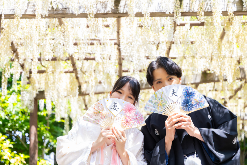 華やかな扇子プロップスと