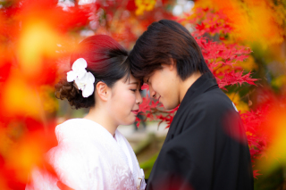 秋の撮影＊紅葉フォト【 嬉しい ♪ 土日・祝日も追加料金なし】和装＆洋装でデータ100カット・近隣ロケスポットならロケ費無料！