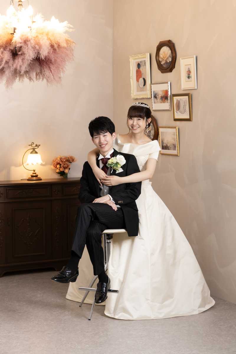 ＼年内納品確約／【12月1〜15日までの撮影の方】特急仕上げ無料！洋装＊データ50カット｜年末年始のご結婚のご報告に♪