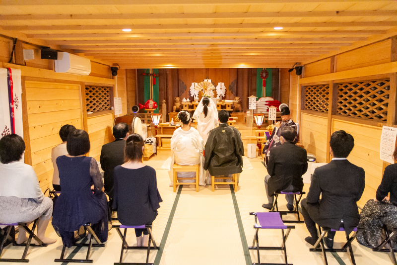 和装で神前式が執り行える!写真は少めでOK【衣装も付いた挙式フルプラン】挙式スナップ〜集合写真+さらにスタジオ撮影も♪