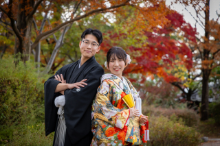 秋の撮影＊紅葉フォト【 嬉しい ♪ 土日・祝日も追加料金なし】和装でデータ50カット・近隣ロケスポットならロケ費無料！