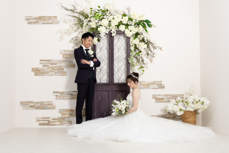 選べるスタジオorロケ【 嬉しい ♪ 土日・祝日も追加料金なし 】洋装*データ50カット|スタジオ近隣ロケなら出張無料!