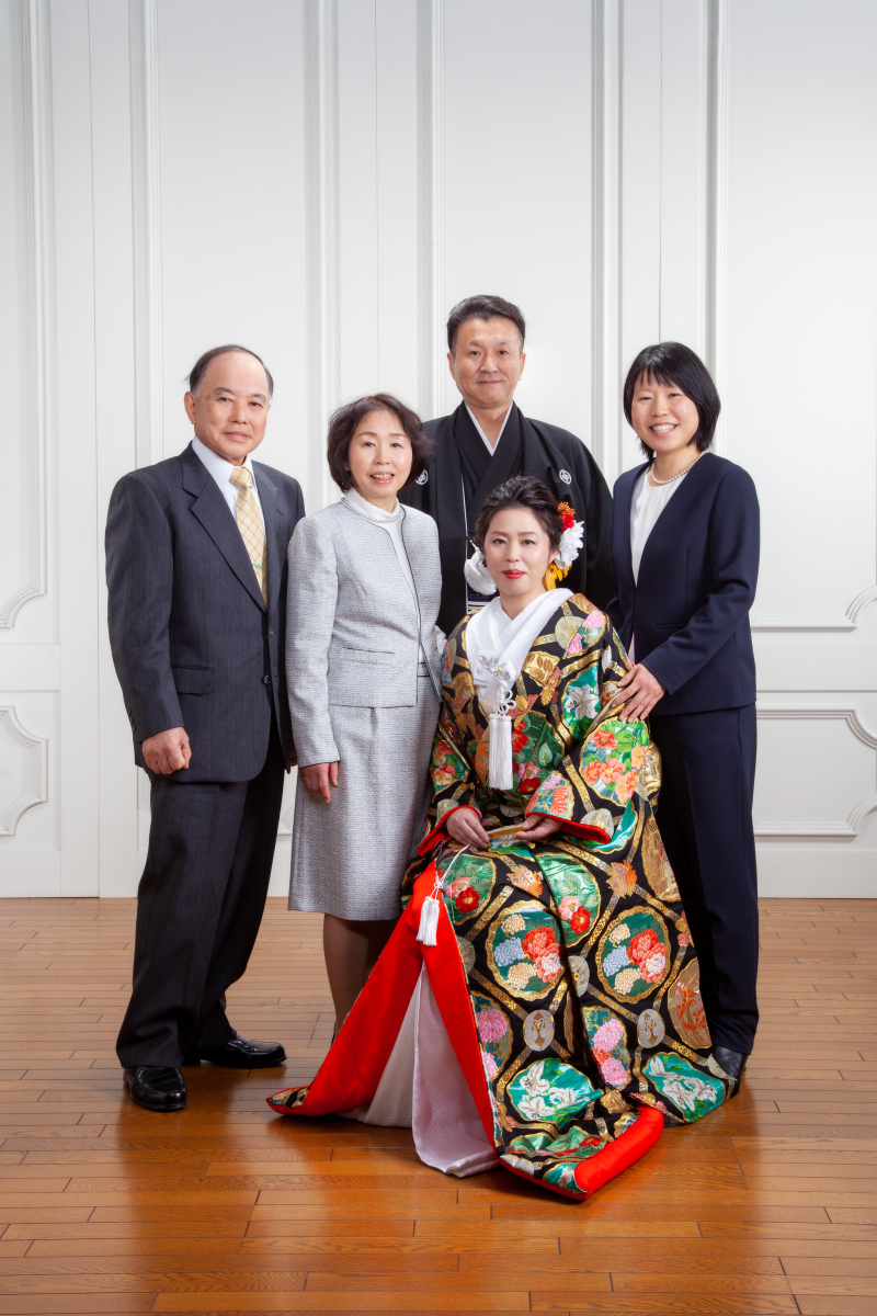 「衣装を着て、家族と写真が撮りたい」ご家族撮影のみ和装プラン＊ご自宅でそのまま飾れる写真額&データ30カット付き！