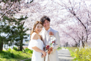 【土日祝UP料金なし】スタジオ側！鳥屋野潟公園等で桜フォトも出張無料♪《洋装ロケorスタジオ撮影／データ》