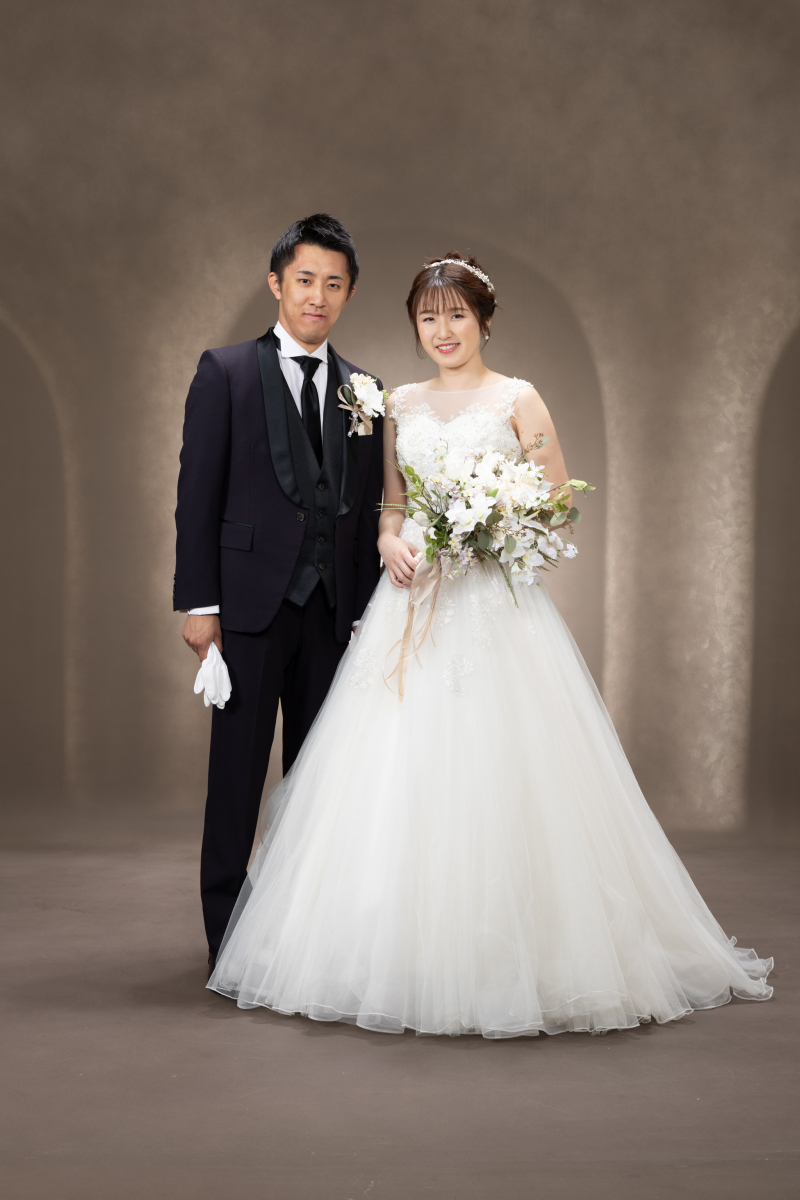 ウェディング・カラードレスどちらも着られる♪アルバム付きスタジオプラン*さらに選べる豪華約3万円相当特典付き!