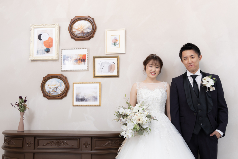 ウェディング・カラードレスどちらも着られる♪アルバム付きスタジオプラン*さらに選べる豪華約3万円相当特典付き!