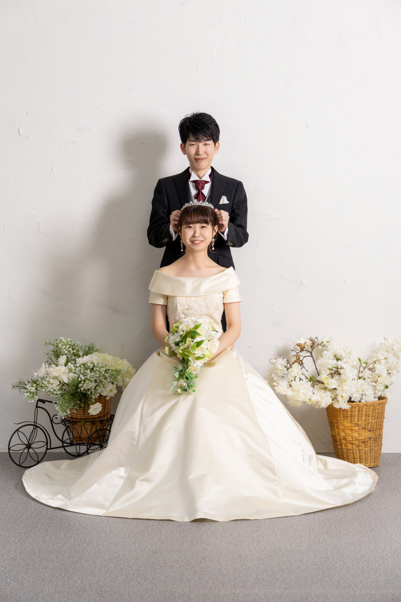 洋装でチャペル式が執り行える!写真は少めでOK【衣装も付いた挙式フルプラン】挙式スナップ〜集合写真+さらにスタジオ撮影も!