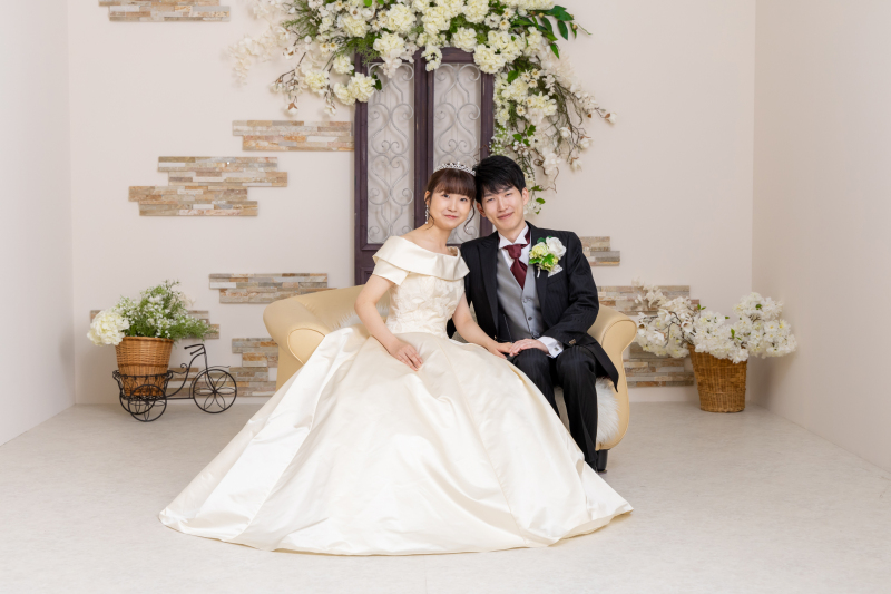 輝く今をさらに美しく残したい♪【気になる肌質などのお悩みに！全カット美肌補正レタッチ付き 】お好きな和・洋装+データ100カット