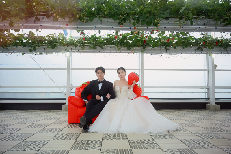 次世代型いちご農園&times;RADIUS 【-デイ-フォトプラン】100枚/ヘアメイク付 