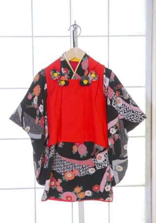 1Bｰ1　黒のしめ　被布　赤