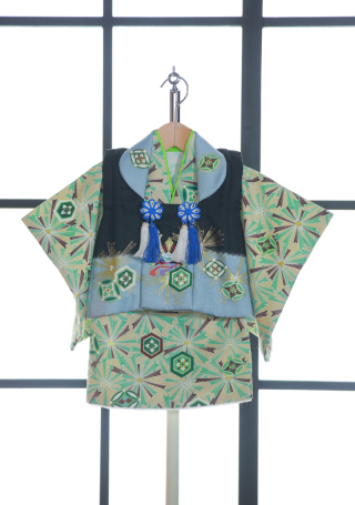 1B-15　花うさぎベージュにカブト被