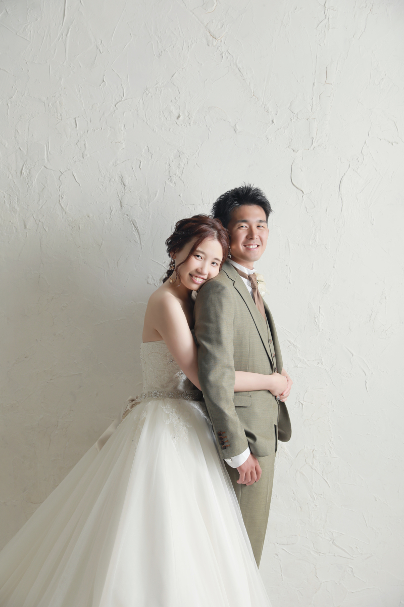 室内のシンプルな背景で撮影♪