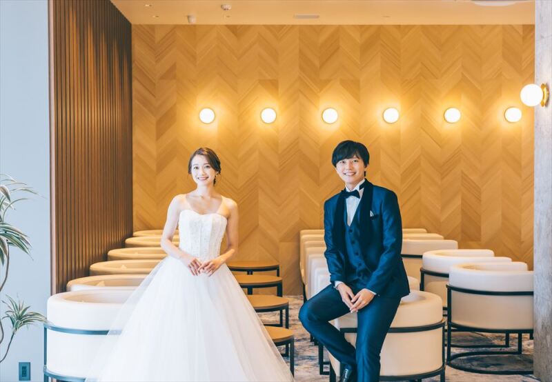 【結婚式場貸切撮影】洋装1着ヒルトップザスクエアロケーション撮影≪台紙付写真+全データ140カット≫