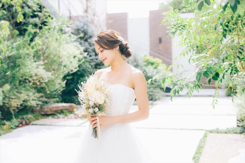 【結婚式場貸切撮影】洋装1着ヒルトップザスクエアロケーション撮影≪台紙付写真+全データ140カット≫