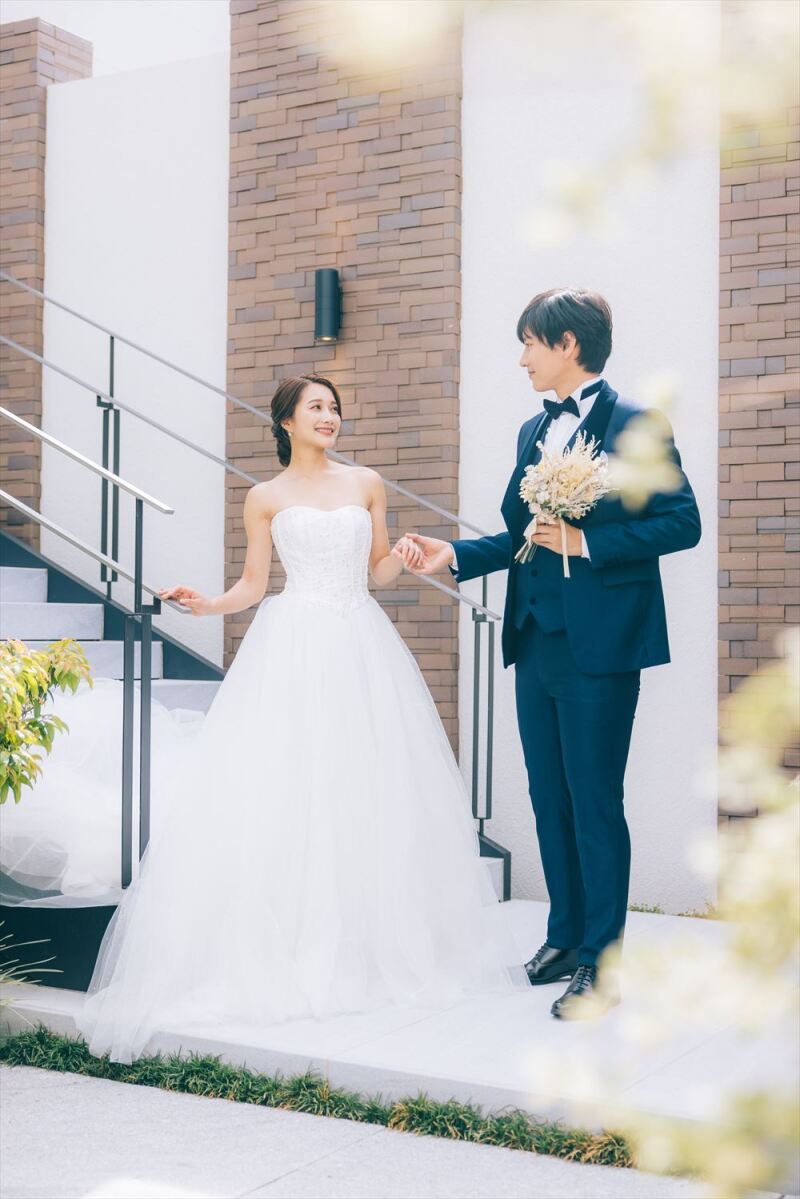 【結婚式場貸切撮影】洋装1着ヒルトップザスクエアロケーション撮影≪台紙付写真+全データ140カット≫