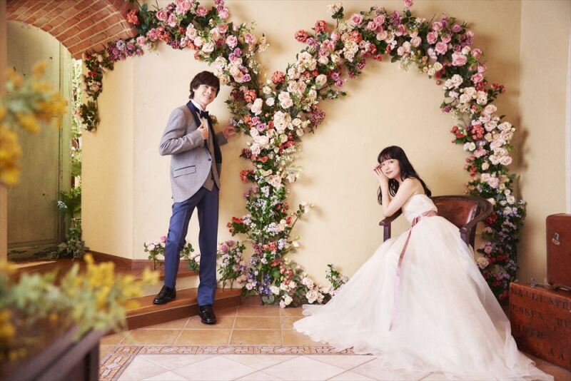 【オープン記念10月末撮影まで】【全データ付】洋装1着スタジオ撮影≪全データ+台紙付き写真≫