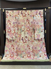 桃紫裂取鶴の丸に蝶