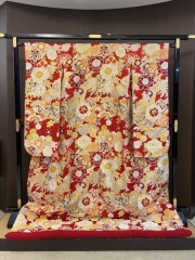 赤　百花華まり