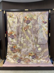 藤茶熨斗に鞠絵桜