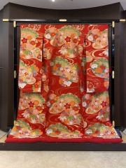 川島織物　緋色　瑞祥花宝文