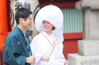 完璧なポーズよりも、その人らしさが滲み出るような、生きた表情や仕草を大切にしています。その時の会話や感情まで鮮明に蘇ってくるような、温かい記憶として心に刻まれることでしょう。